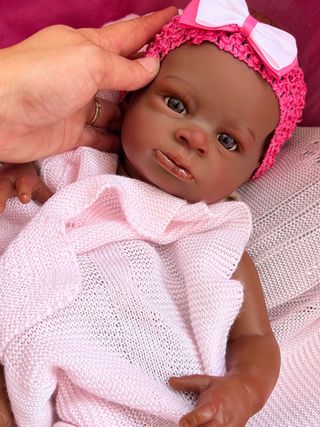 bebe reborn piel morena 