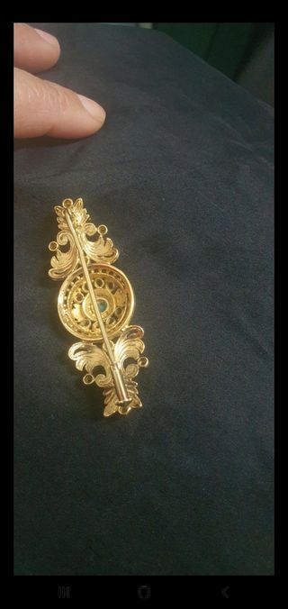 Broche vintage antigua dorado
