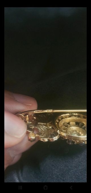 Broche vintage antigua dorado