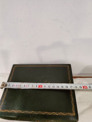 Antigua caja joyero piel latón inglesa 1950