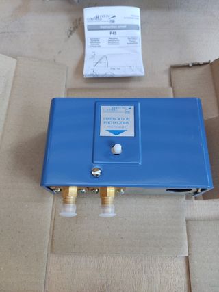 Presostato diferencial de aceite.