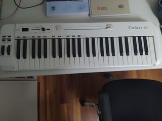 Teclado midi samson carbón 49