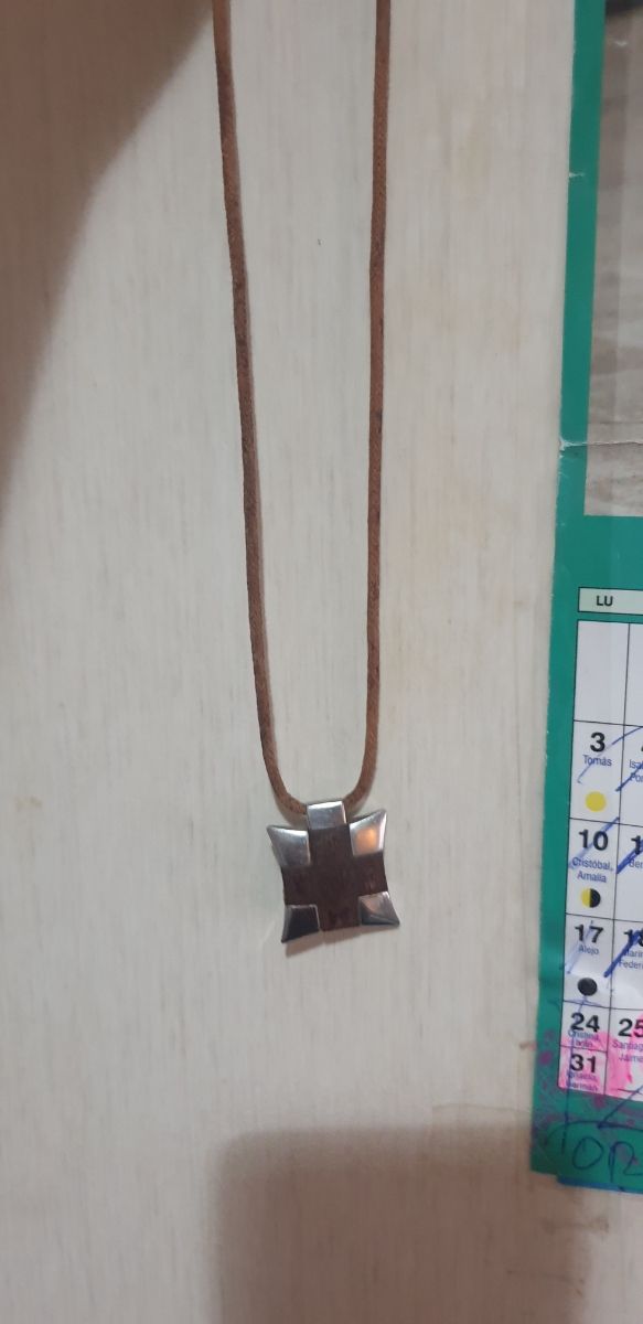 COLGANTE CRUZ LOTUS.