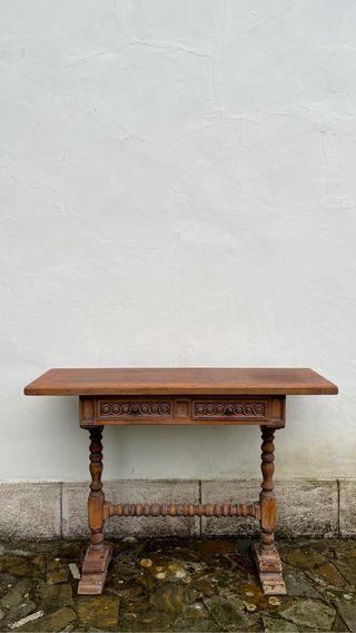 mesa entrada antigua