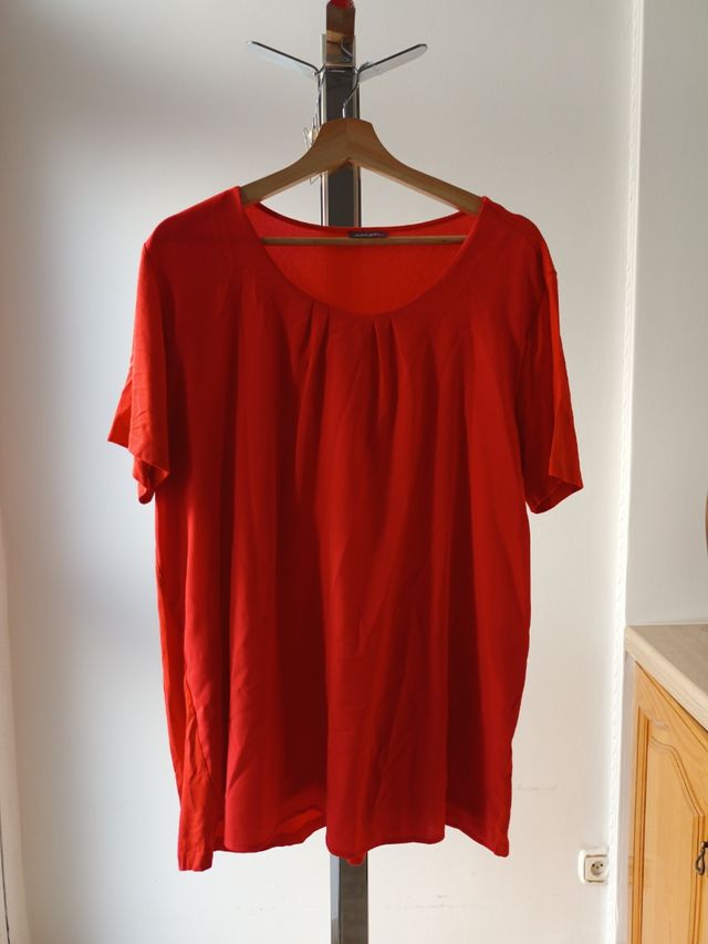 Camiseta naranja con forro. T-2XL.Samoon