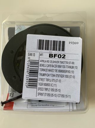 kit montaje para bolsa tanklock Givi