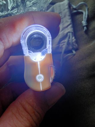 Microscopio con luces 