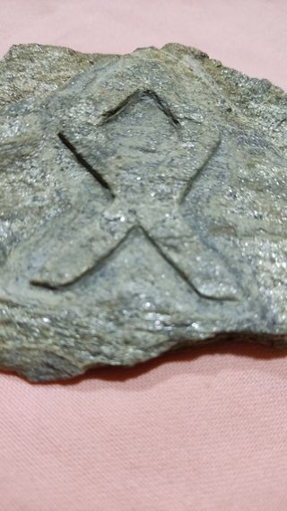 Grabados en Priedra , runas vikingas , cruces