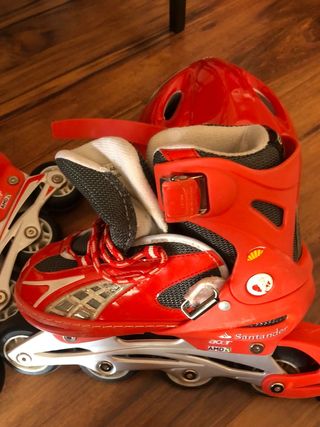 Patines y casco Ferrari