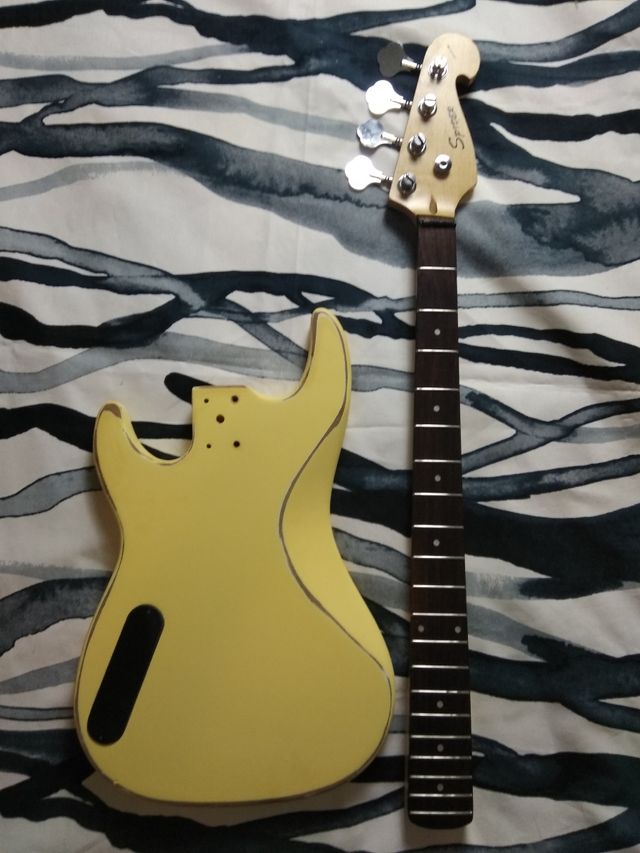 Cuerpo bajo eléctrico relic