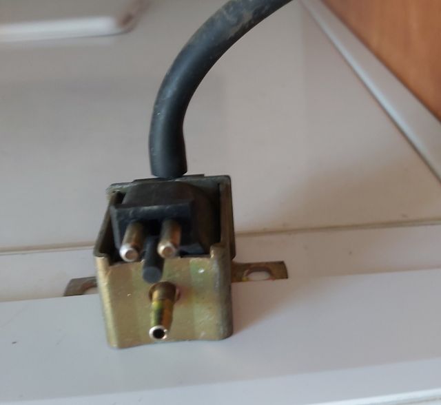 Valvula vacio  AGR 0015407097 mercedes w123 300D