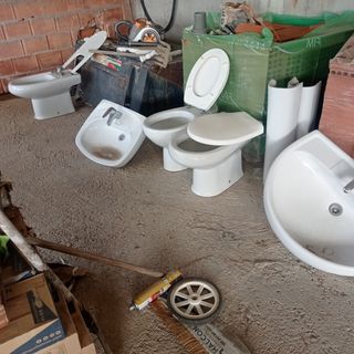 Váter, lavabo, videt