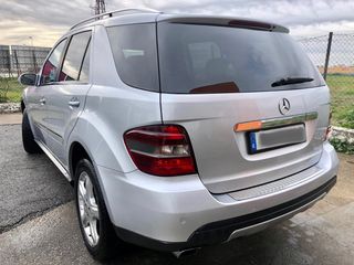 Mercedes-Benz ML320