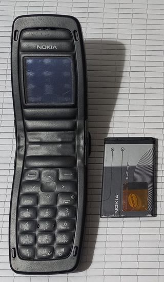Telefono cellulare Nokia 2652 RH-53 con batteria e caricabatterie