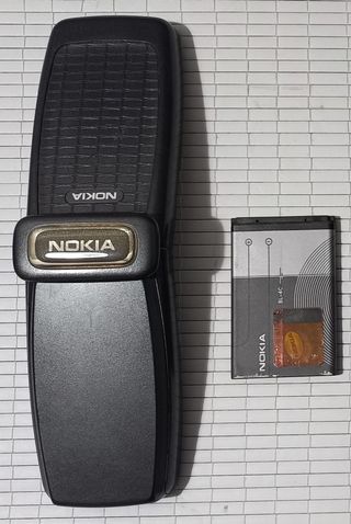 Telefono cellulare Nokia 2652 RH-53 con batteria e caricabatterie