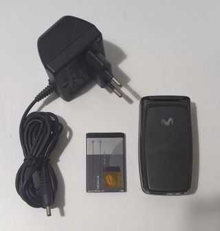Telefono cellulare Nokia 2652 RH-53 con batteria e caricabatterie