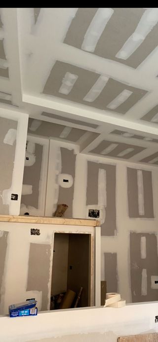 montador de pladur con 30 años de experiencia