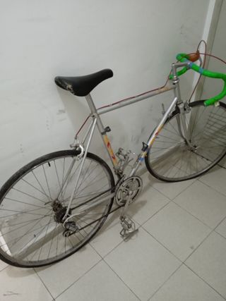 Bicicleta de carretera antigua