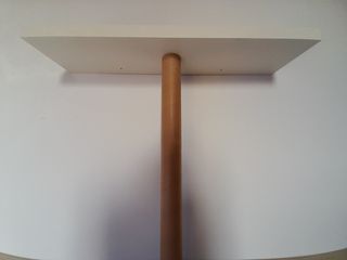 Una balda estante repisa chapada lacada blanca