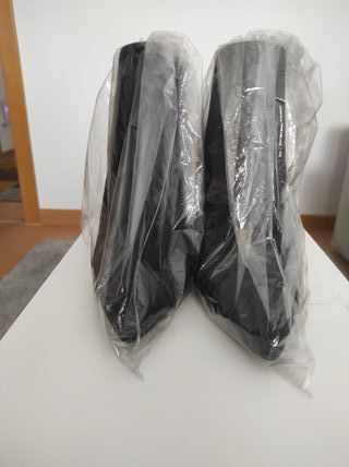 Botines negros de tacón (talla 39)