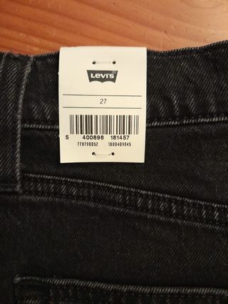 Levi's cortos negros