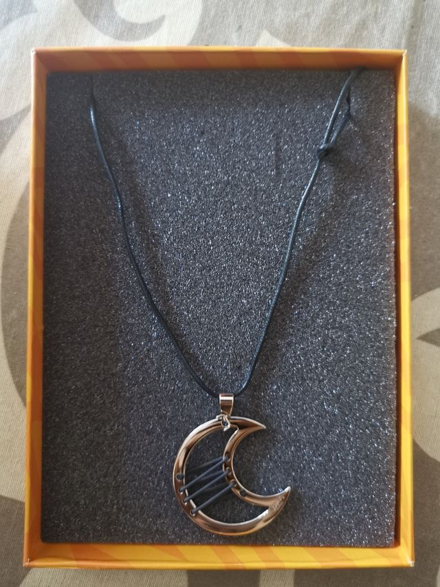 collana a forma di luna zoppini