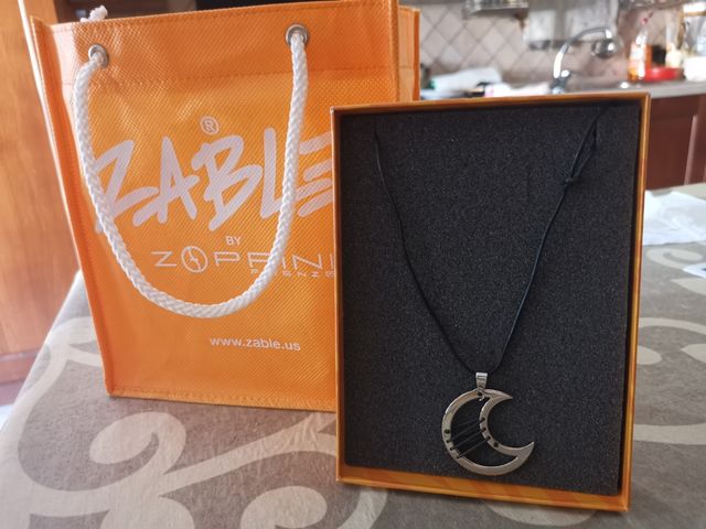 collana a forma di luna zoppini