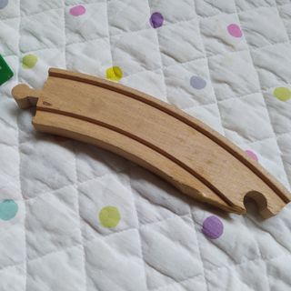 tren madera y vías HEROS