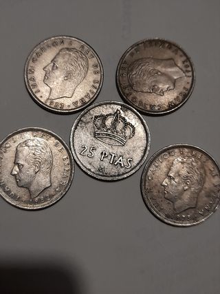 Monedas de 25 pesetas.