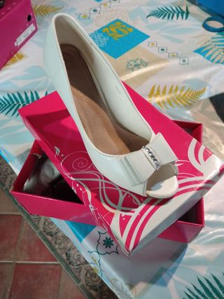 zapatos de boda muy poco uso..solo unas horas