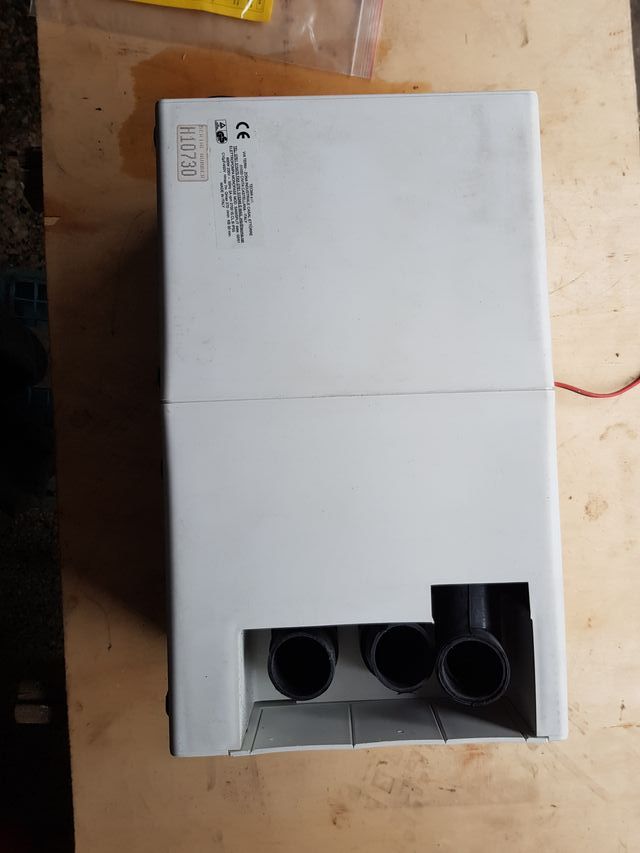 SANISPLIT 3 TRITURATORE  WC e scarichi bagno 24V