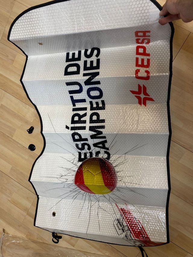 SOLO HOY URGE! PARASOL COCHE ESPAÑA120x60 ESTRENAR