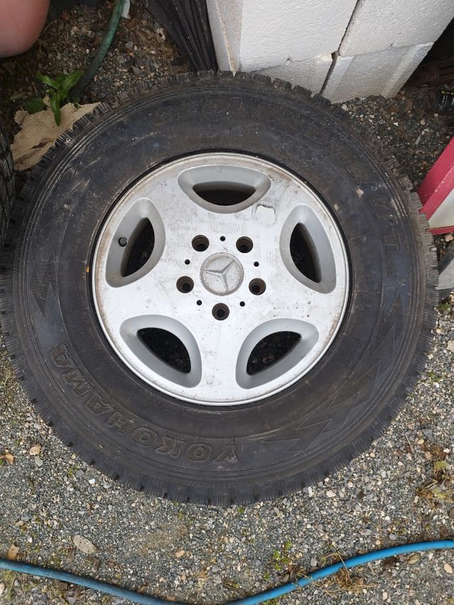 Llantas original Meredes  con neumáticos