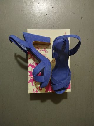 Zapatos azules