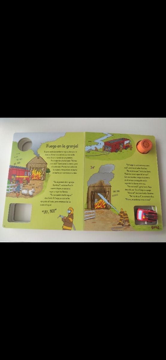 Libro con coche de bomberos