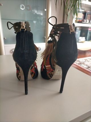 Zapatos estampado de tacón