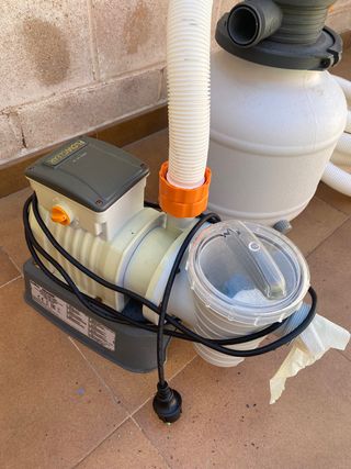 piscina con depuradora de arena