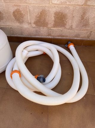 piscina con depuradora de arena