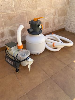 piscina con depuradora de arena