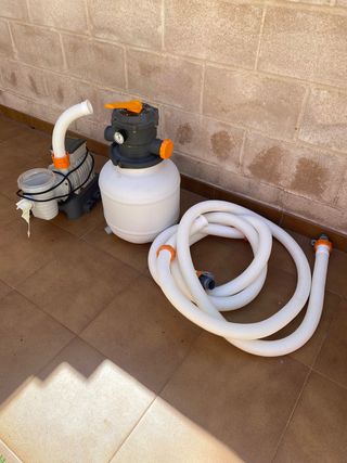 piscina con depuradora de arena