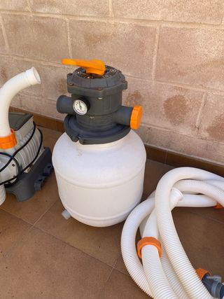 piscina con depuradora de arena