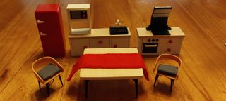 CONJUNTO MUEBLES DE JUGUETE CASA DE MUÑECAS.