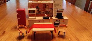 CONJUNTO MUEBLES DE JUGUETE CASA DE MUÑECAS.