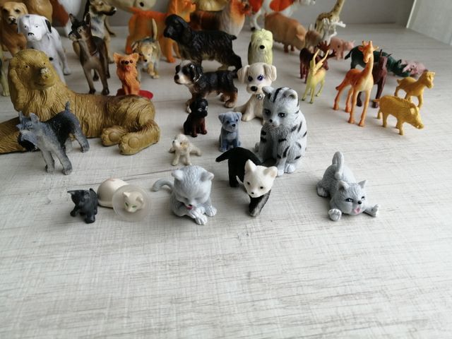 45 muñecos animales