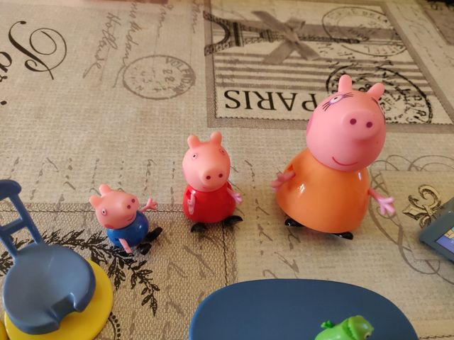 Familia Pepa Pig en el salón