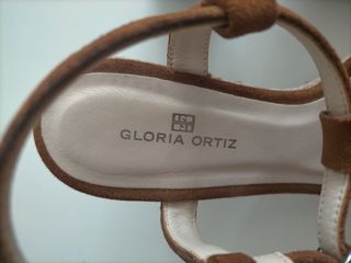 Sandalias de tacón ancho estilo étnico