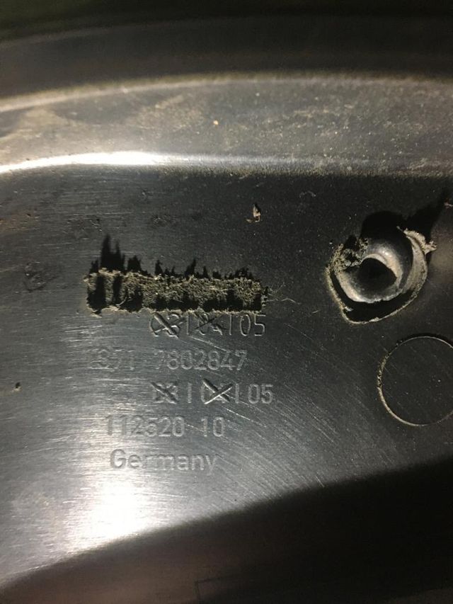 Tapa motor BMW seria 5 (2011)