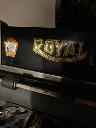 maquina de escribir antigua