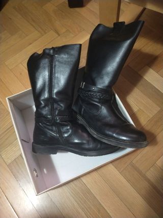 Botas altas negras niña 38