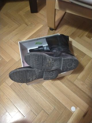 Botas altas negras niña 38